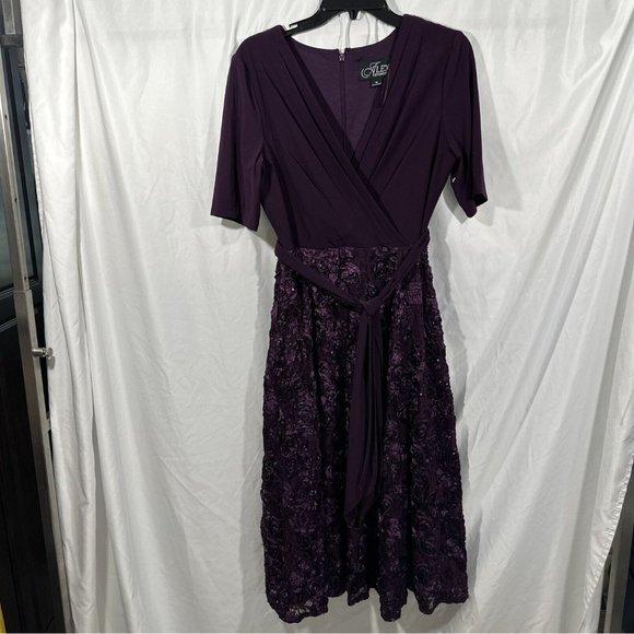 NEW $219 Alex Evenings [ 10 ] Mixed Media Sequined Rosette Midi Dress Eggplant‎ - Picture 7 of 14